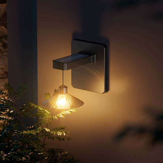 Retro Solar Courtyard Light